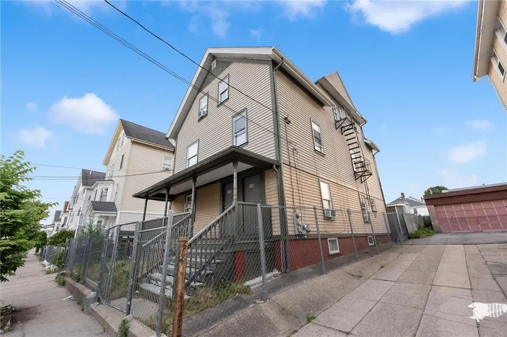 113 Summer Street Central Falls RI 02863