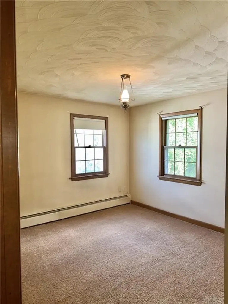 24 Jacqueline Drive Providence RI 02909