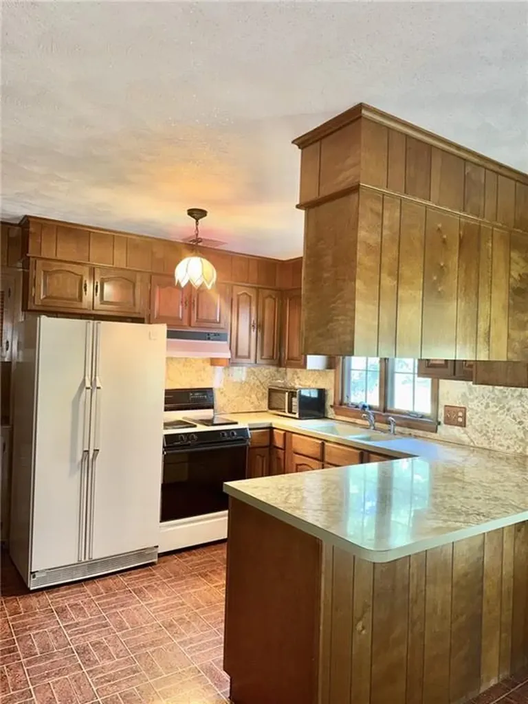 24 Jacqueline Drive Providence RI 02909