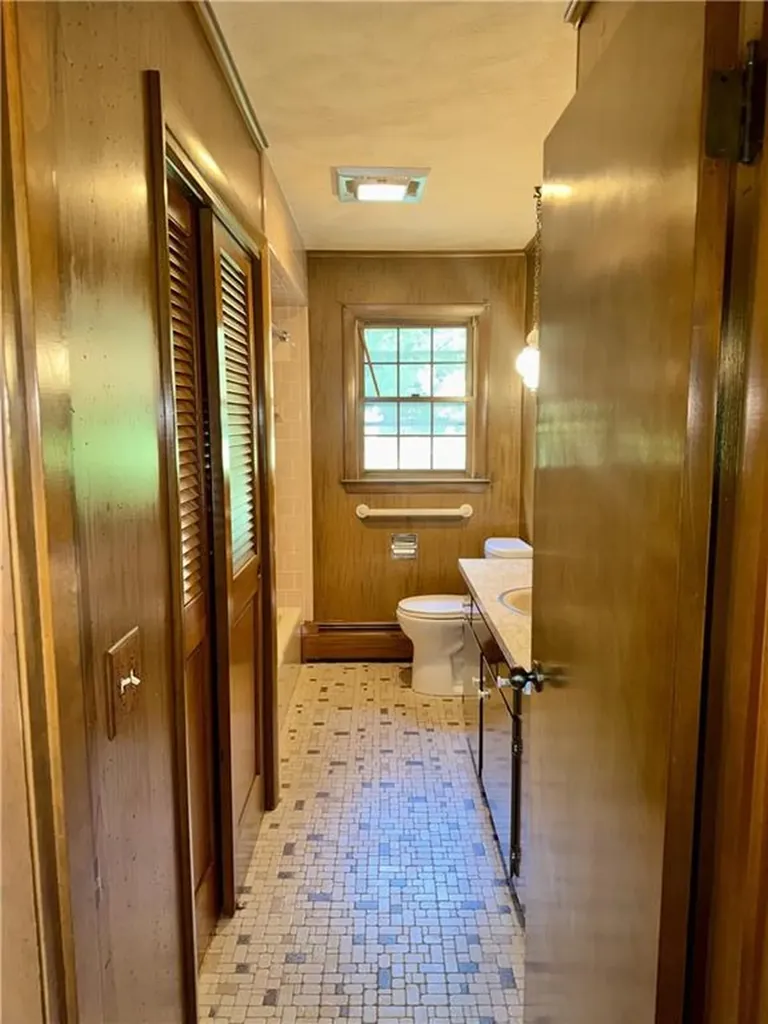 24 Jacqueline Drive Providence RI 02909