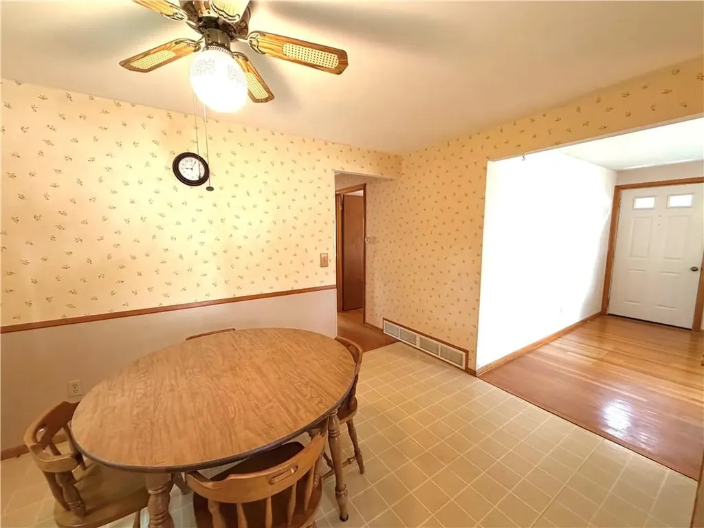 83 Crestwood Court Cumberland RI 02864