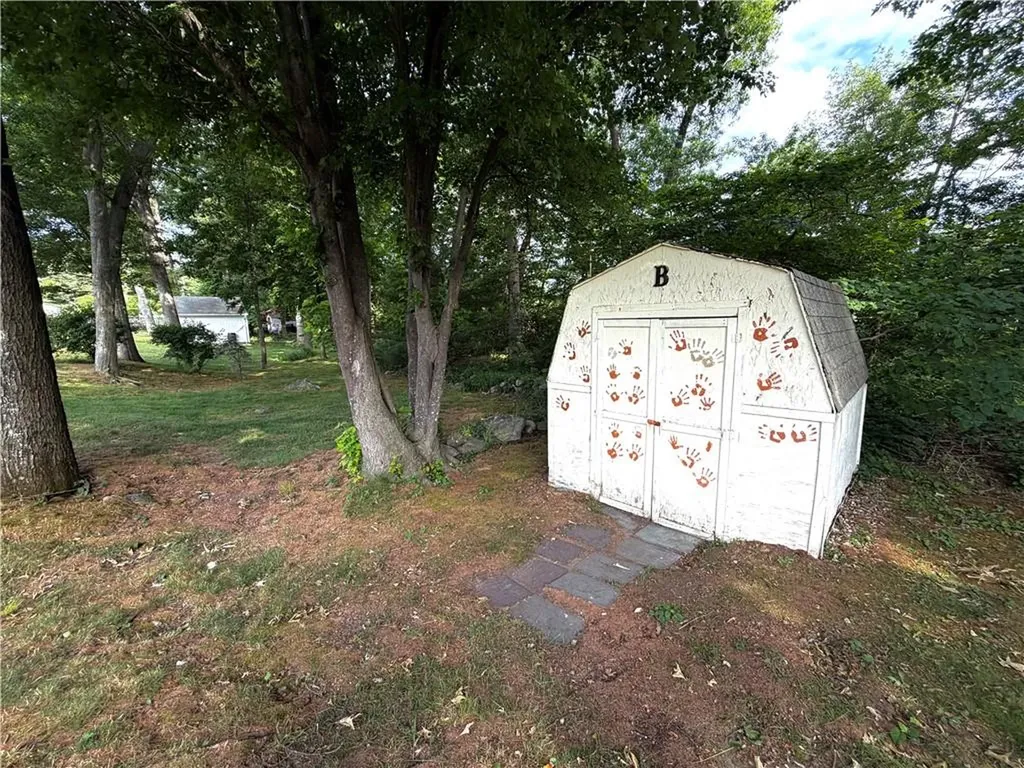 83 Crestwood Court Cumberland RI 02864