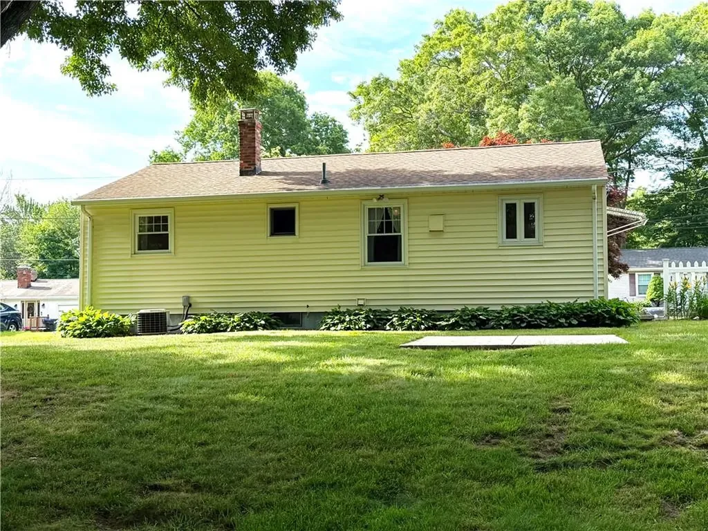 83 Crestwood Court Cumberland RI 02864