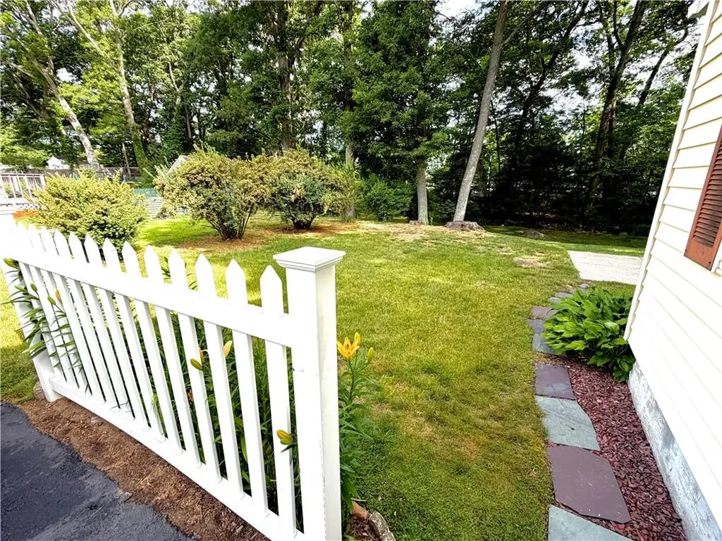 83 Crestwood Court Cumberland RI 02864