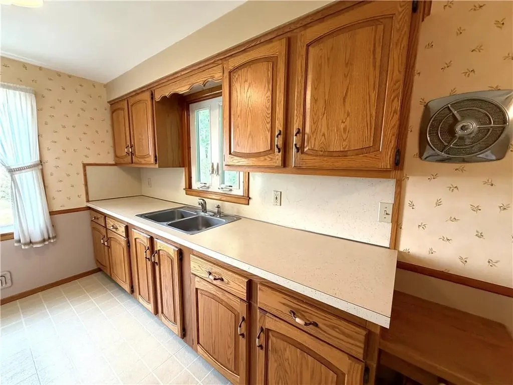83 Crestwood Court Cumberland RI 02864