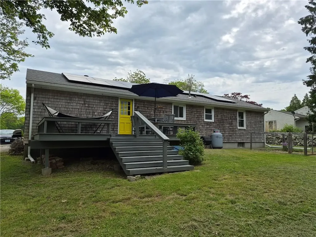 345 Stone Church Road Tiverton RI 02878
