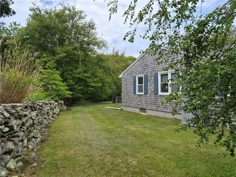 345 Stone Church Road Tiverton RI 02878