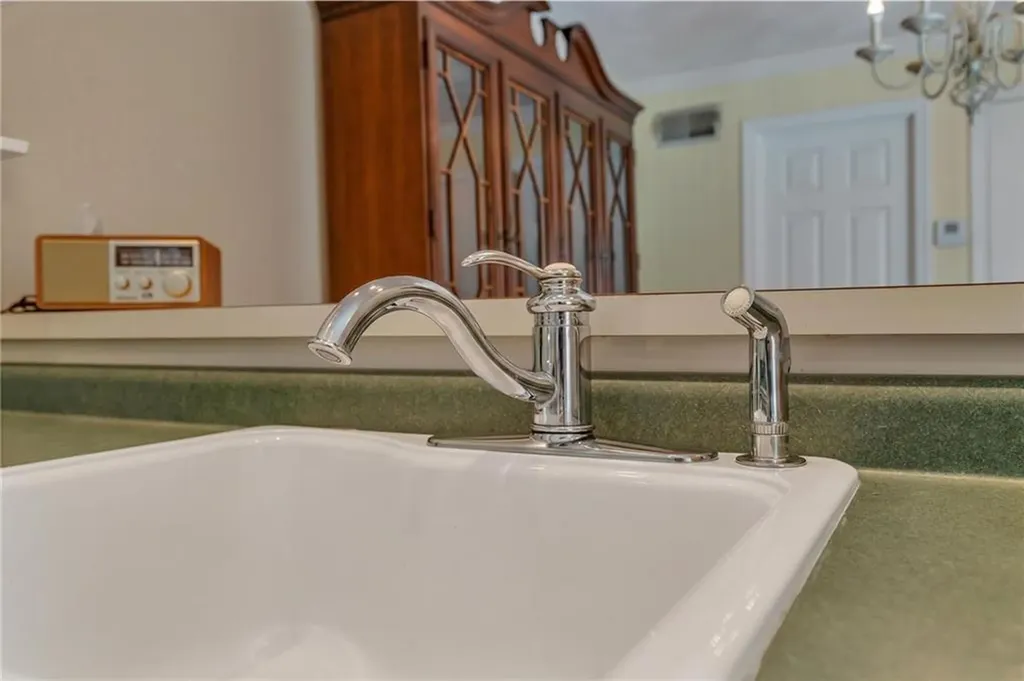 18 Caddy Rock Road North Kingstown RI 02852