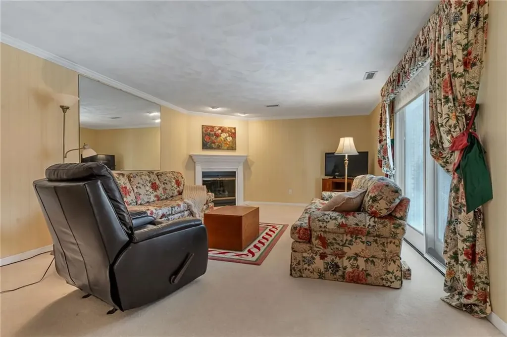 18 Caddy Rock Road North Kingstown RI 02852