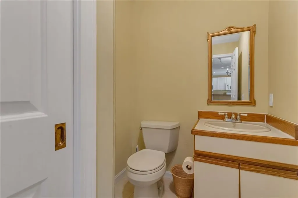 18 Caddy Rock Road North Kingstown RI 02852