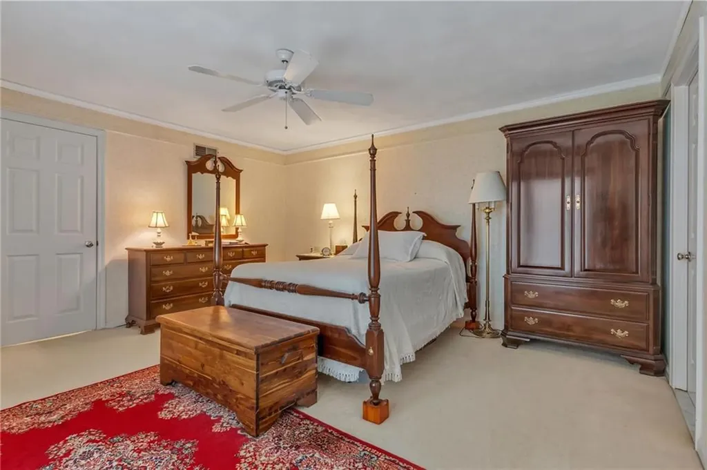 18 Caddy Rock Road North Kingstown RI 02852