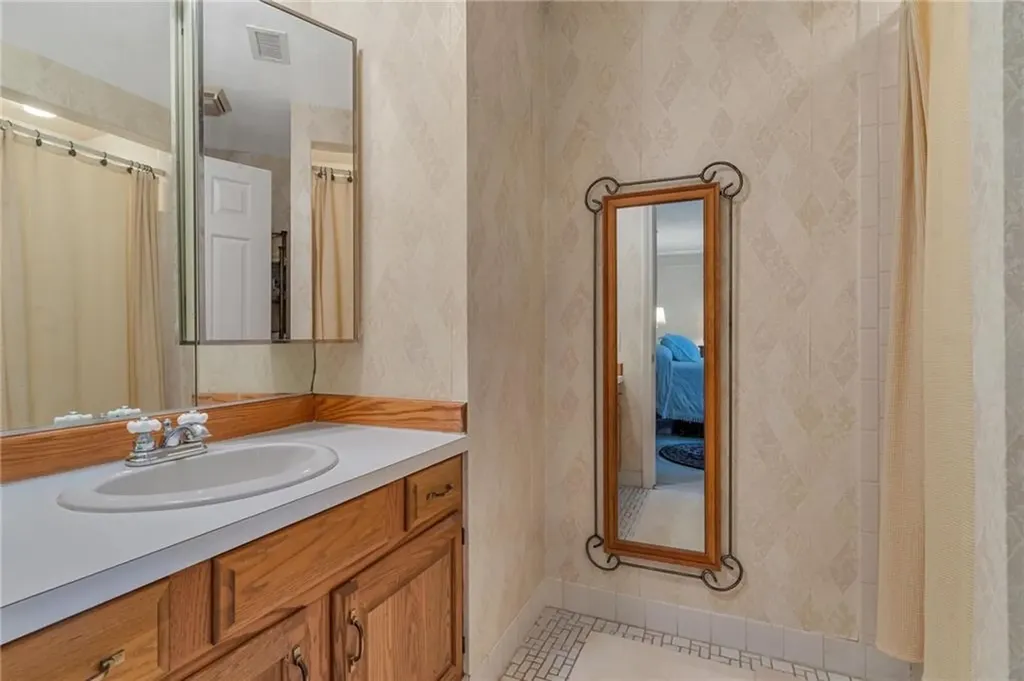 18 Caddy Rock Road North Kingstown RI 02852