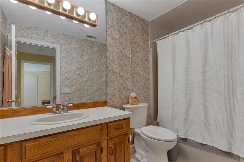 18 Caddy Rock Road North Kingstown RI 02852