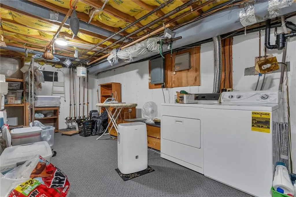 18 Caddy Rock Road North Kingstown RI 02852