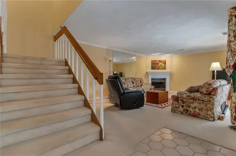 18 Caddy Rock Road North Kingstown RI 02852