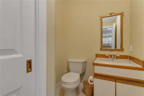 18 Caddy Rock Road North Kingstown RI 02852