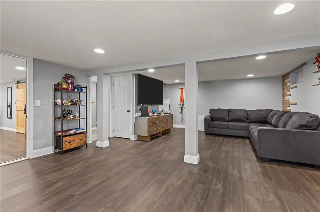 33 Fairhaven Drive Cumberland RI 02864