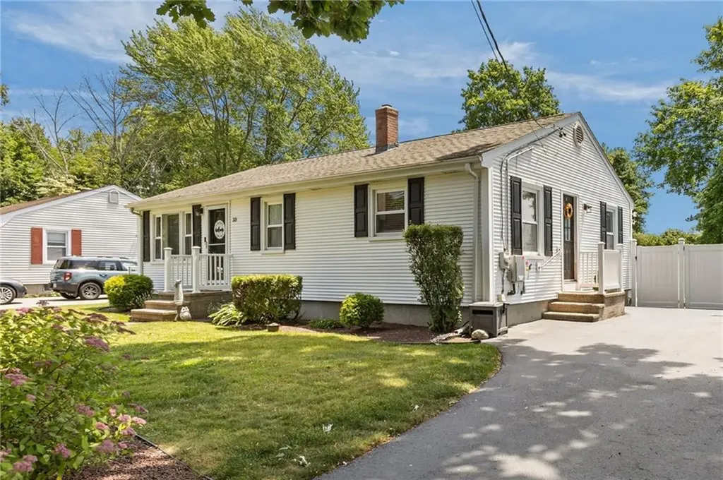 33 Fairhaven Drive Cumberland RI 02864