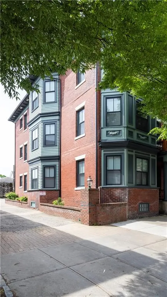 174 Broadway Providence RI 02903