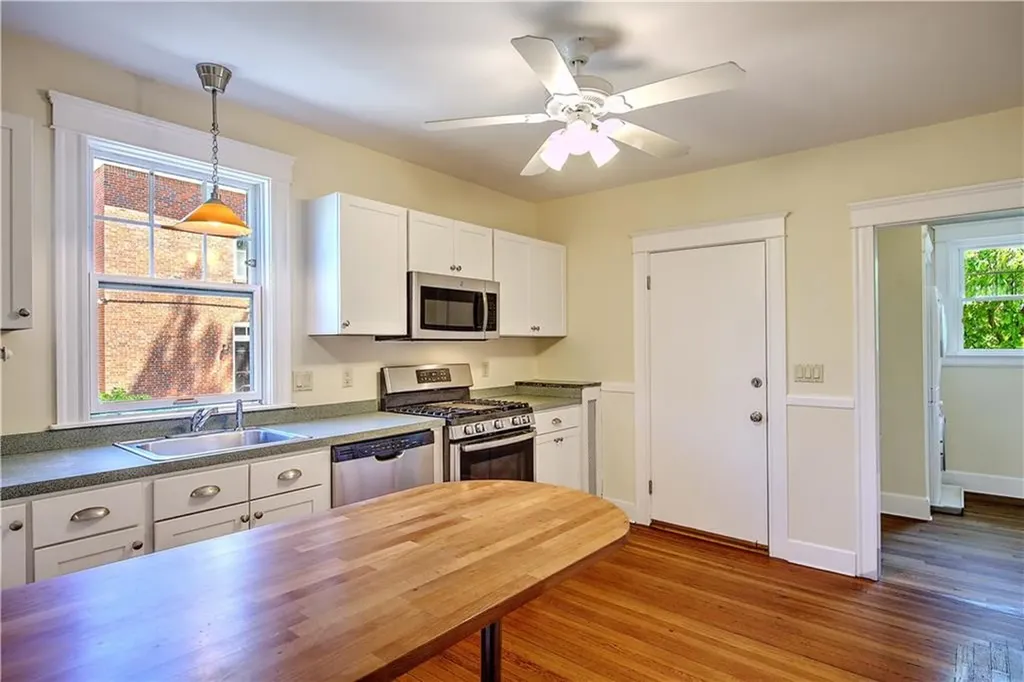 67 69 E Manning Street Providence RI 02906