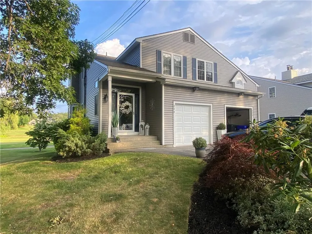 24 Pond Court North Providence RI 02904