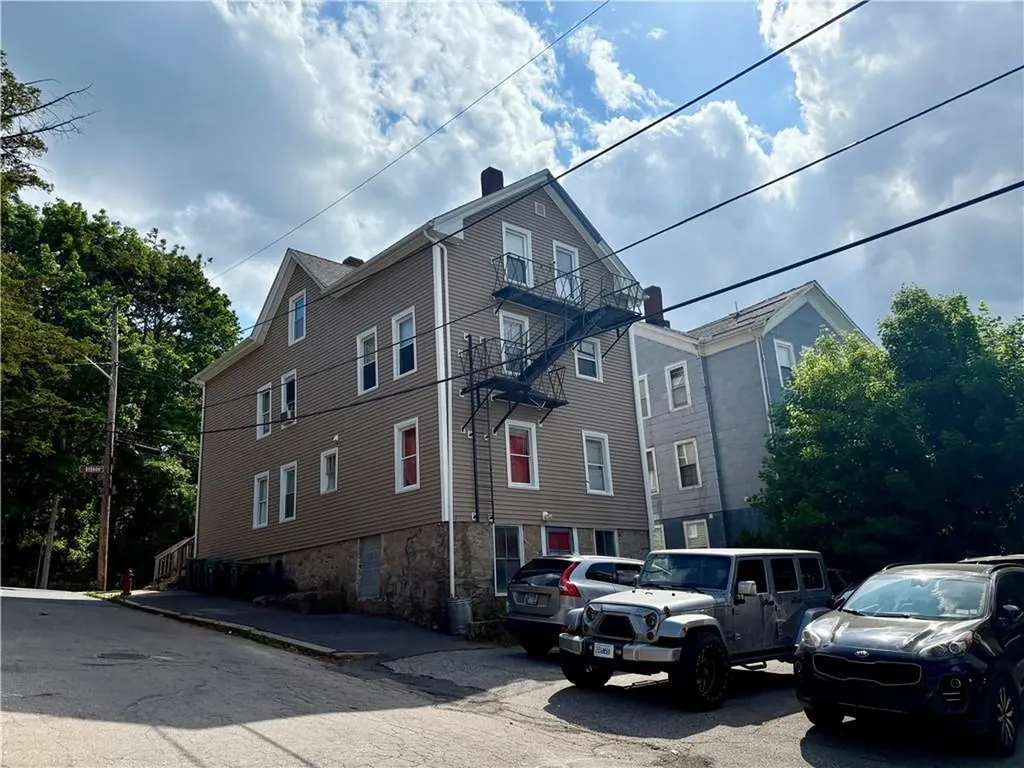 510 Bernon Street Woonsocket RI 02895