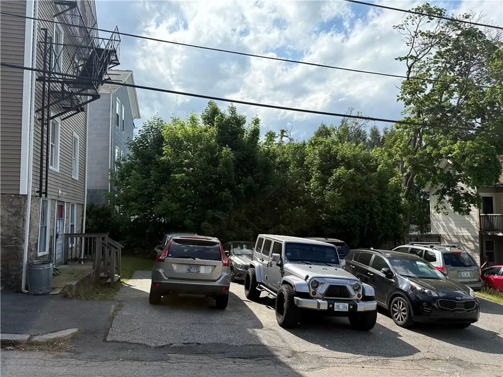 510 Bernon Street Woonsocket RI 02895