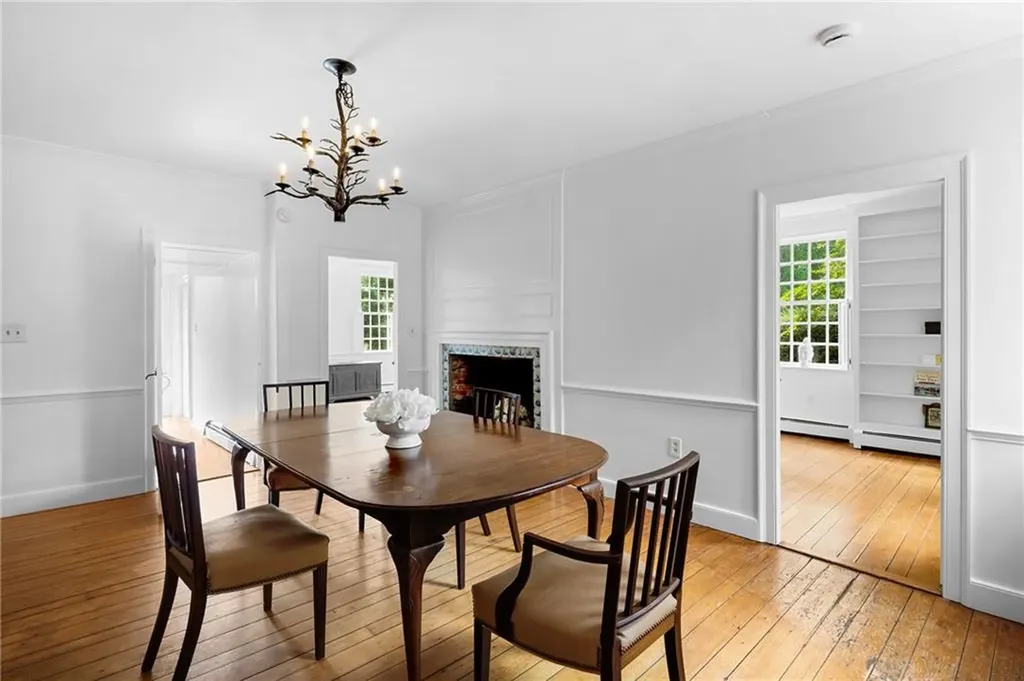 57 Farewell Street Newport RI 02840