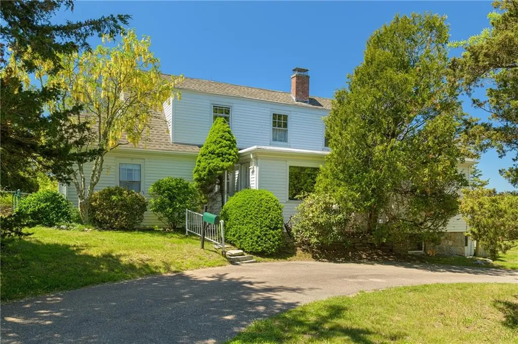 6 8 Chapel Place Westerly RI 02891