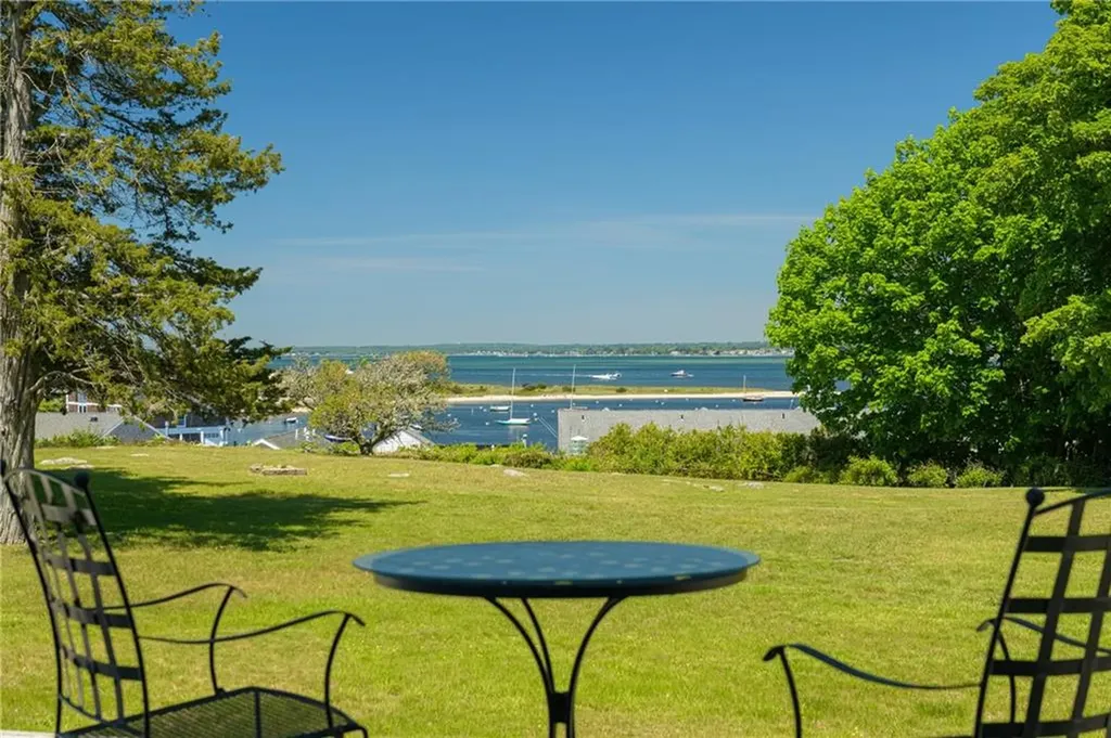 6 8 Chapel Place Westerly RI 02891