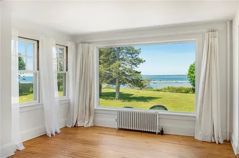 6 8 Chapel Place Westerly RI 02891