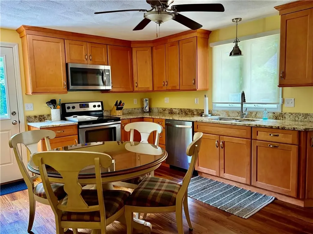 15 Deangelis Drive Narragansett RI 02882