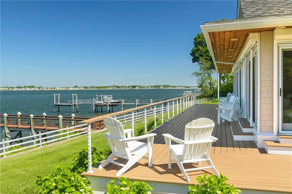 149 Nanaquaket Road Tiverton RI 02878