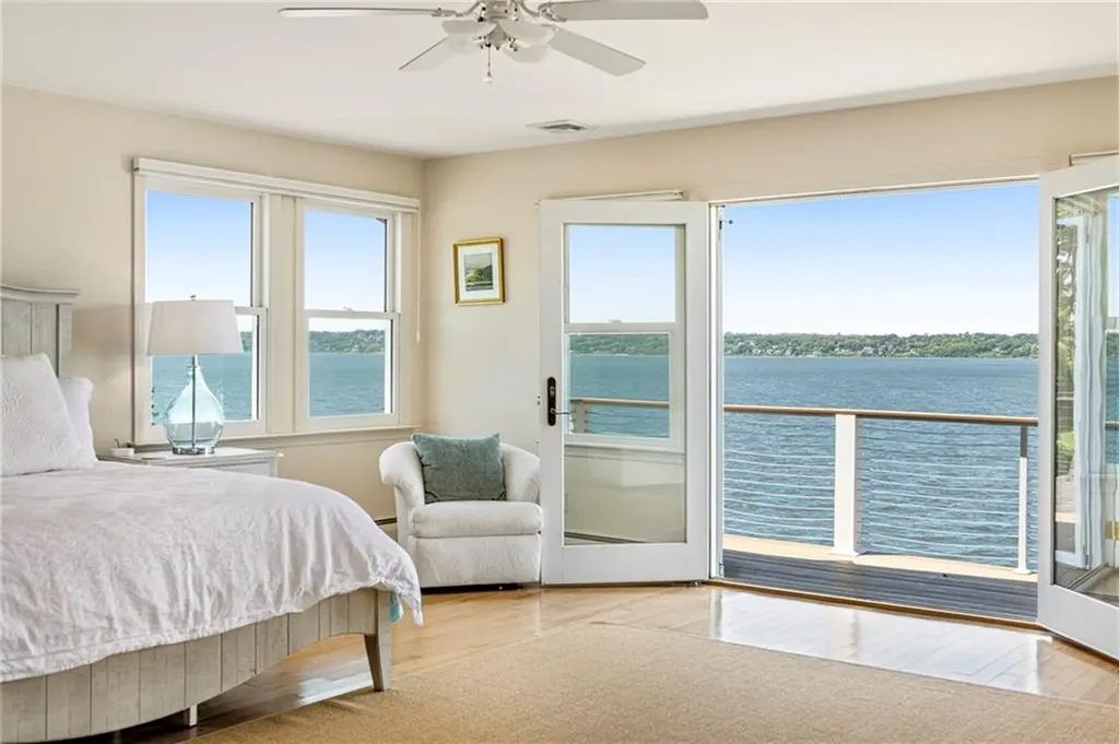 149 Nanaquaket Road Tiverton RI 02878