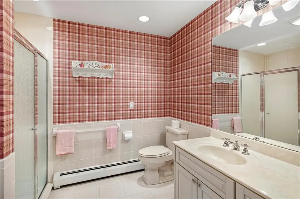 149 Nanaquaket Road Tiverton RI 02878