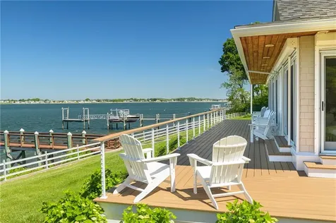 149 Nanaquaket Road Tiverton RI 02878