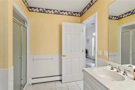 149 Nanaquaket Road Tiverton RI 02878