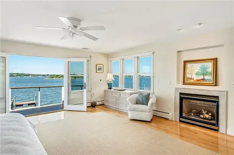 149 Nanaquaket Road Tiverton RI 02878