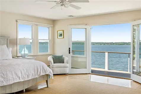 149 Nanaquaket Road Tiverton RI 02878