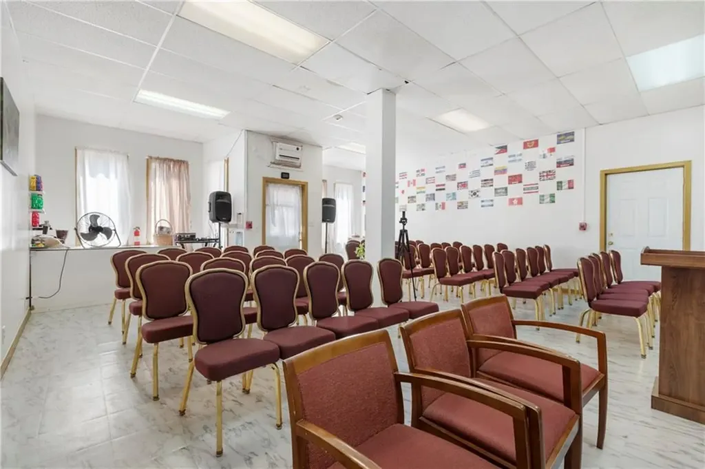 584 N North Main Street Woonsocket RI 02895
