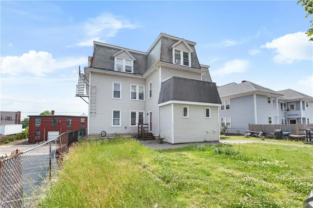584 N North Main Street Woonsocket RI 02895