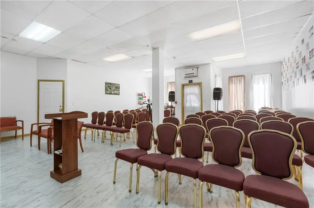 584 N North Main Street Woonsocket RI 02895
