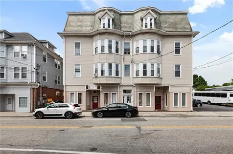 584 N North Main Street Woonsocket RI 02895