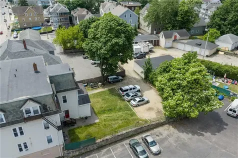 584 N North Main Street Woonsocket RI 02895