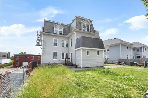 584 N North Main Street Woonsocket RI 02895