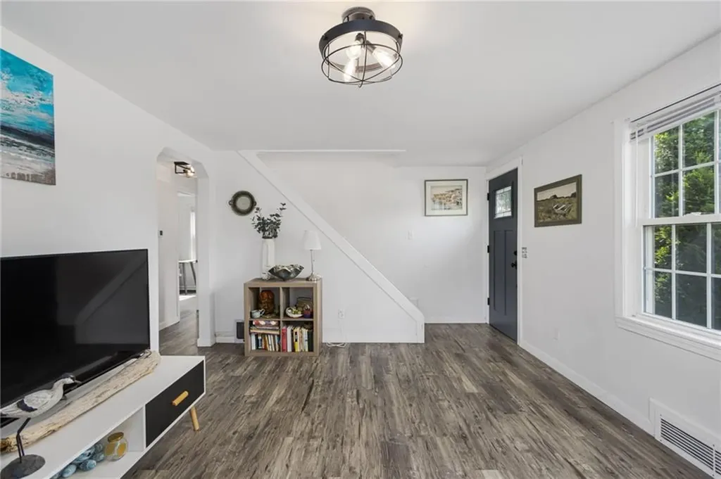 100 Penguin Avenue Warwick RI 02818