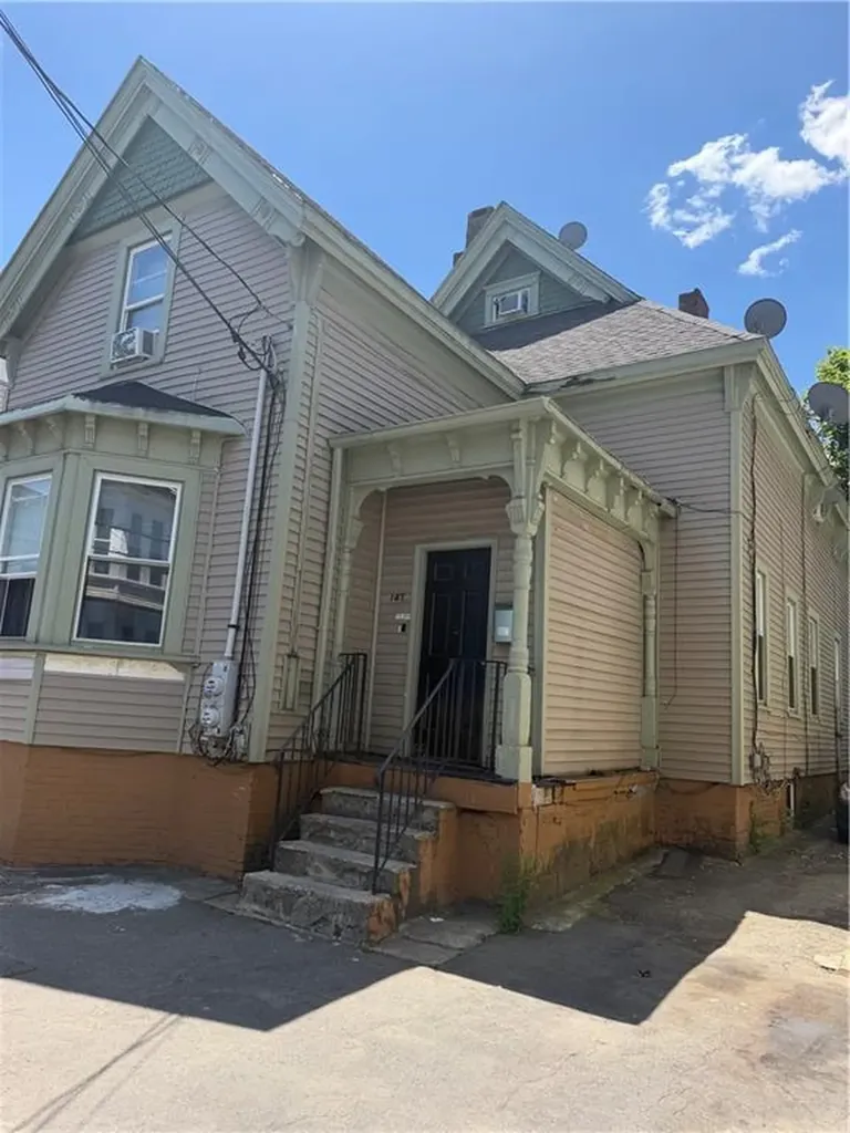 147 Parade Street Providence RI 02907