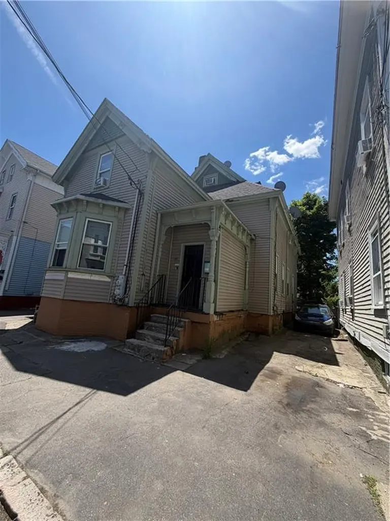 147 Parade Street Providence RI 02907