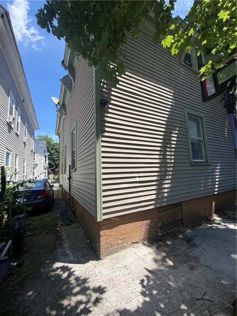 147 Parade Street Providence RI 02907