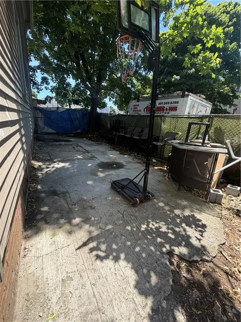 147 Parade Street Providence RI 02907